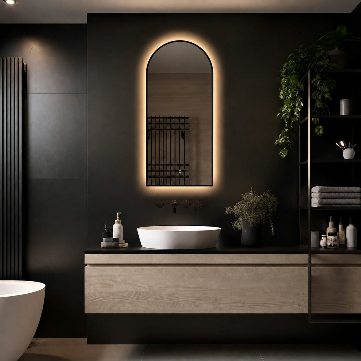 Badkamerspiegel Marrakech 45x100, met zwarte lijst 3000k