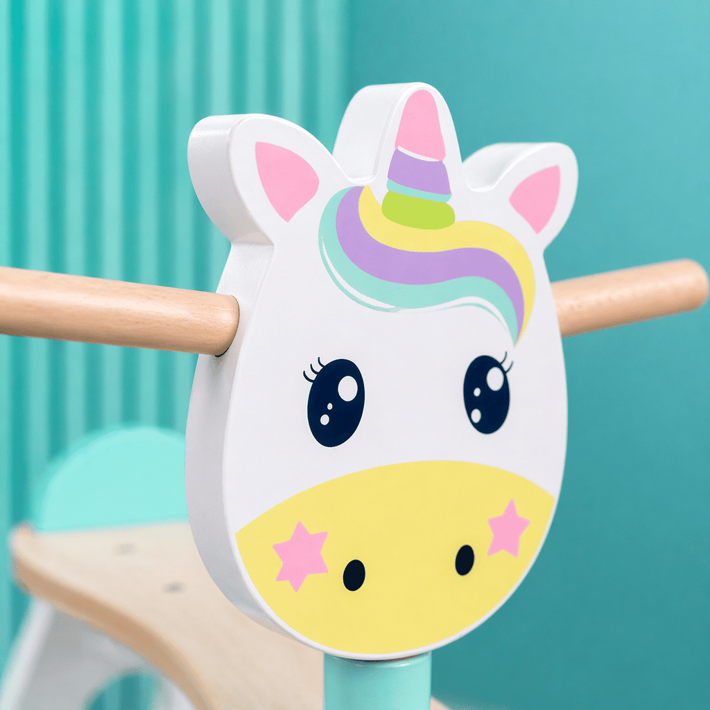 Houten Loopfiets Unicorn - Loxa – 4 Wielen – Vanaf 1,5 Jaar – Peuter Loopfiets met Stabiel Frame close up